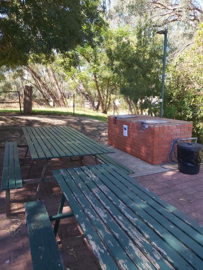 Corowa Golf Club Motel Exterior photo