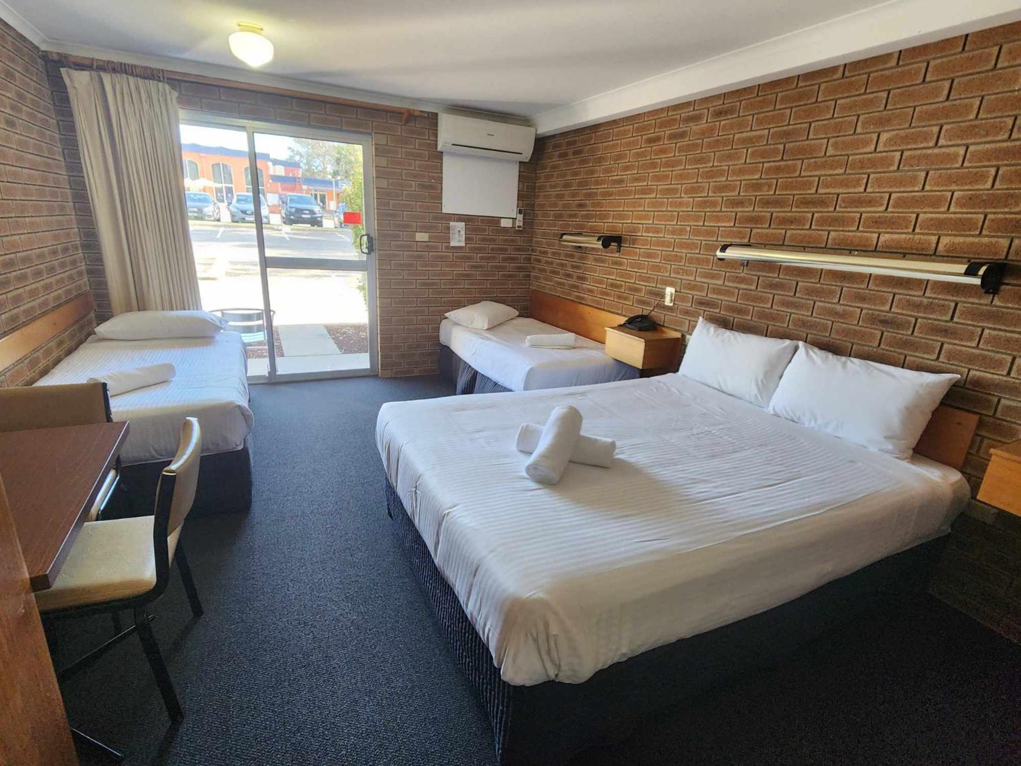 Corowa Golf Club Motel Exterior photo