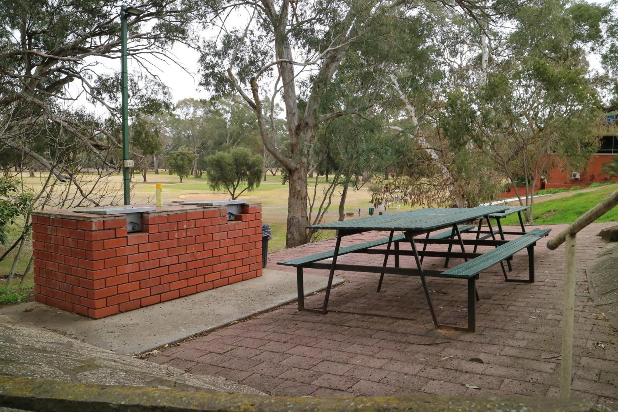 Corowa Golf Club Motel Exterior photo